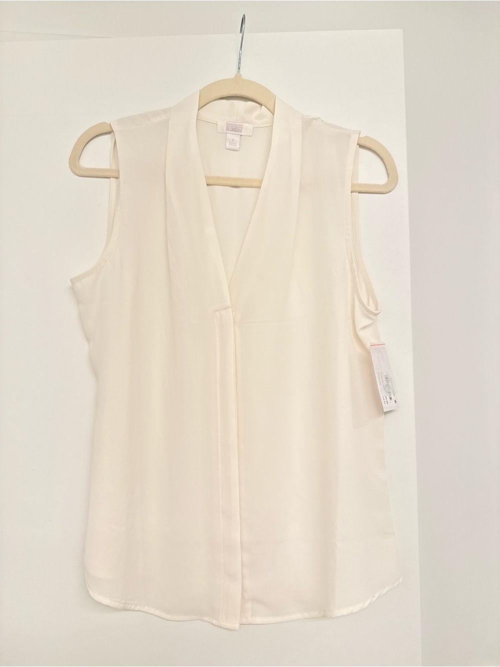 Nordstrom Rack Ivory Sleeveless V-Neck Blouse NWT Size S